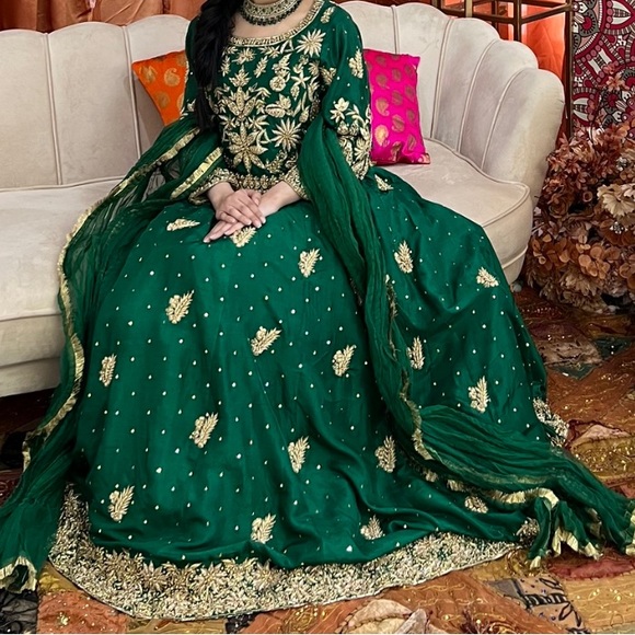 Formal heavy lengha cholhi - Picture 1 of 3